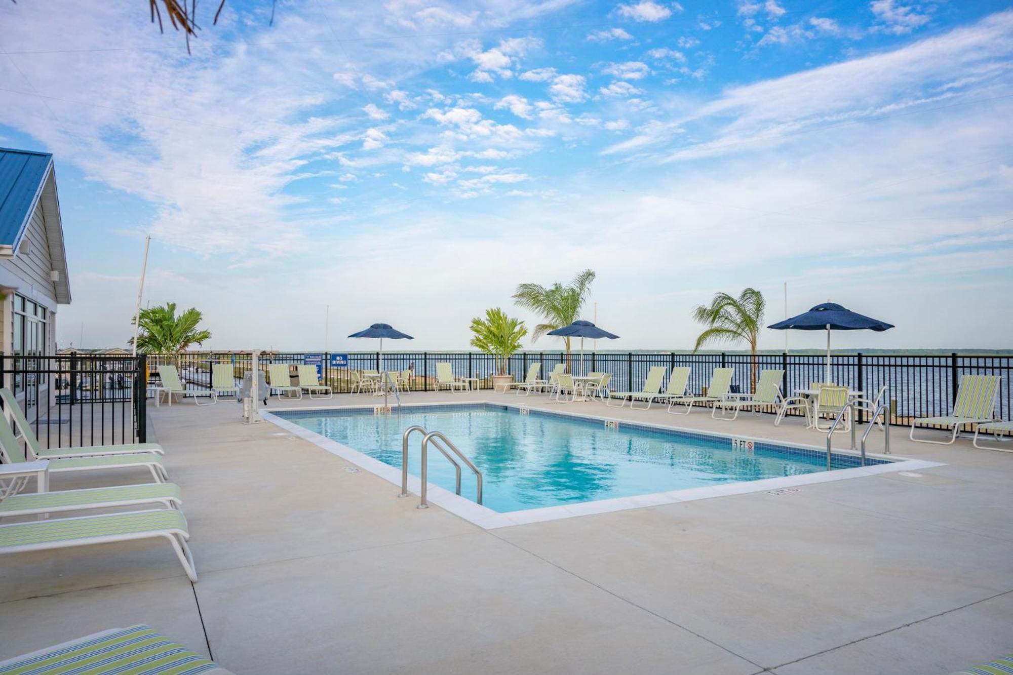 Blufin Bungalows & Marina 钦科蒂格 外观 照片